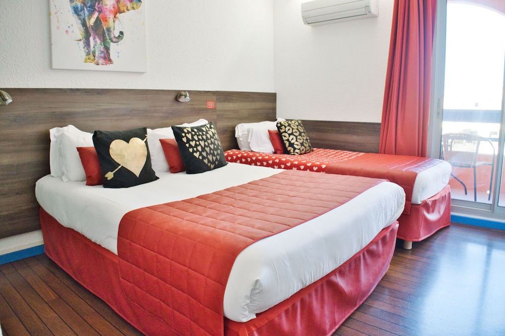Standard Triple Room, City View