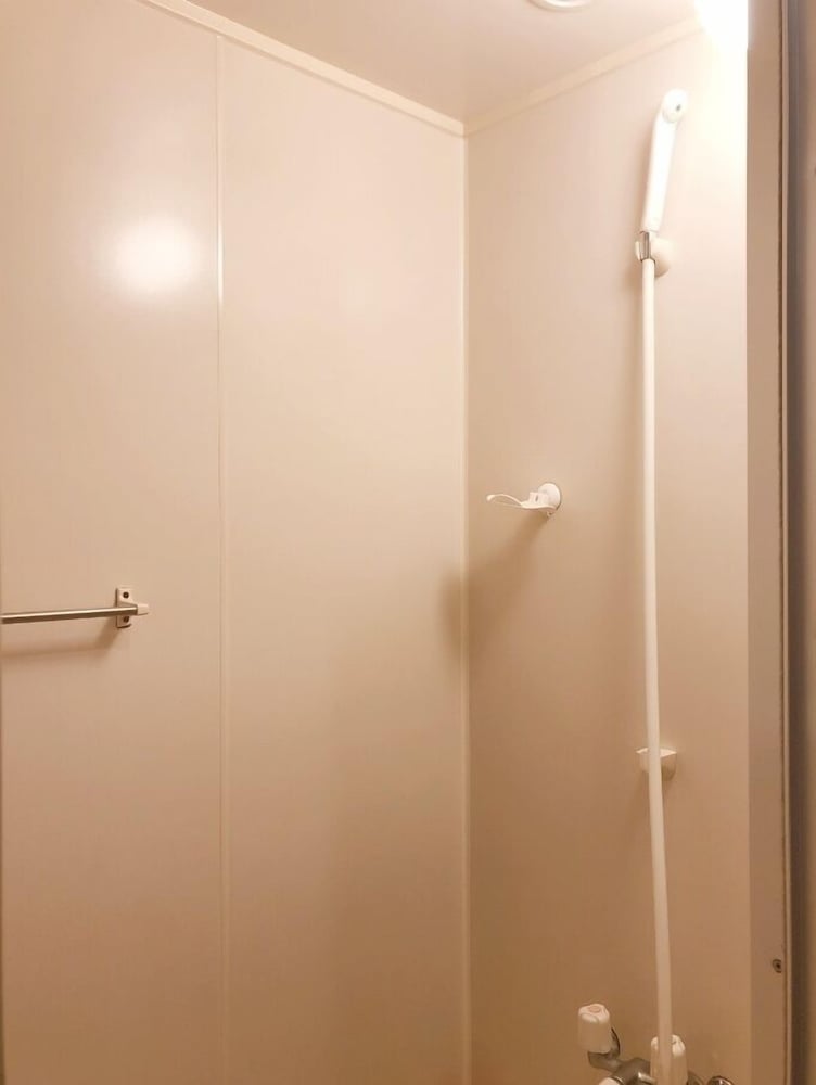 Twin Room - Photo 28