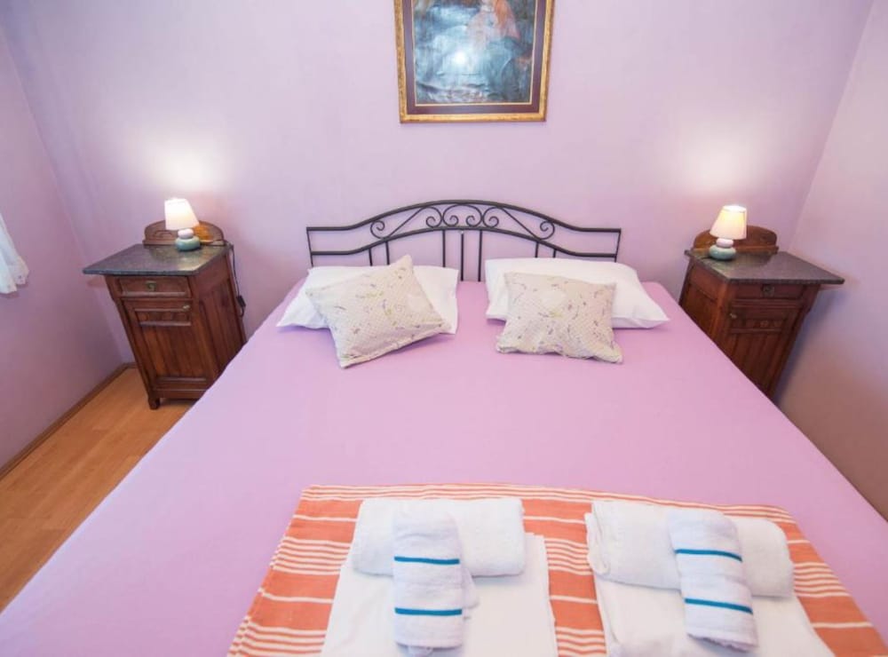 Apartment (2 Bedroom)