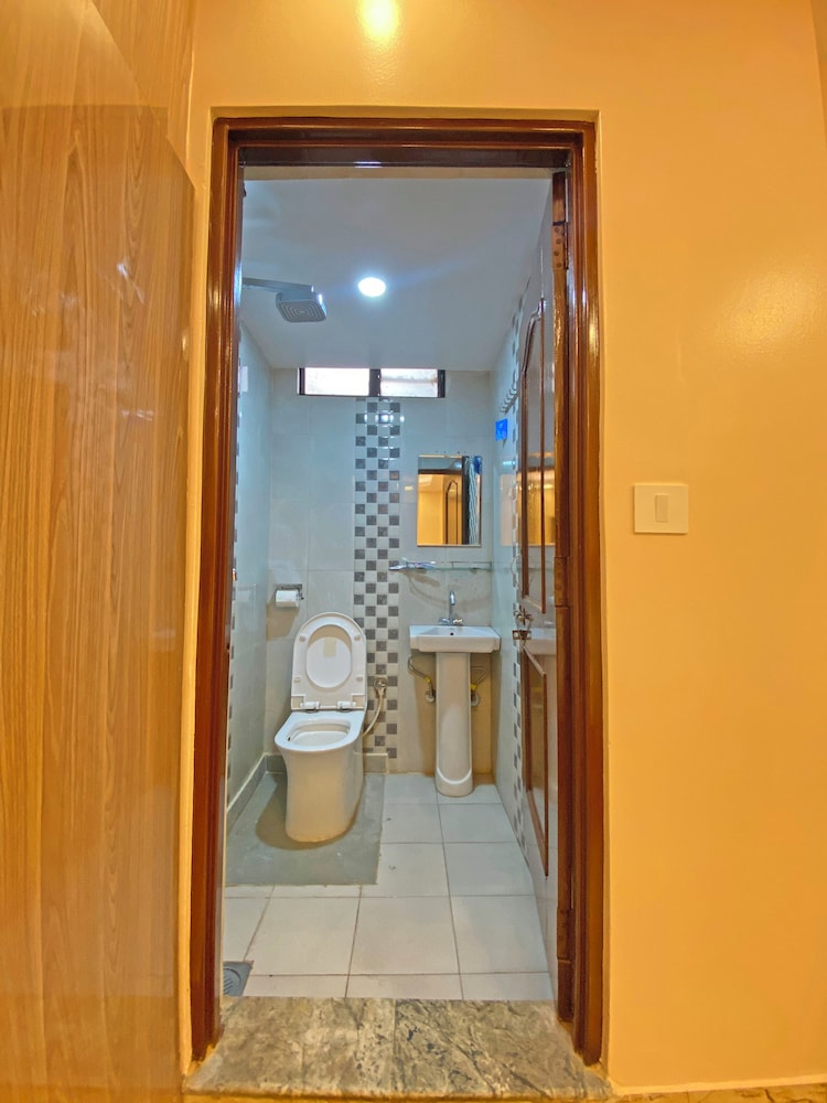 Standard Double Room - Photo 5