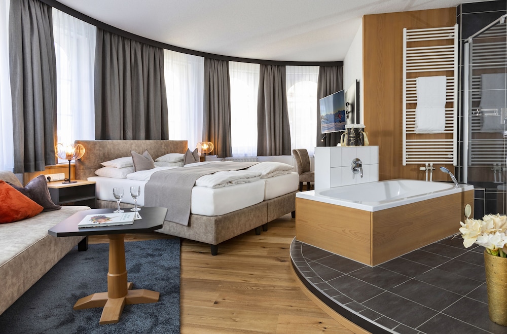 Exclusive Studio Suite photo 2