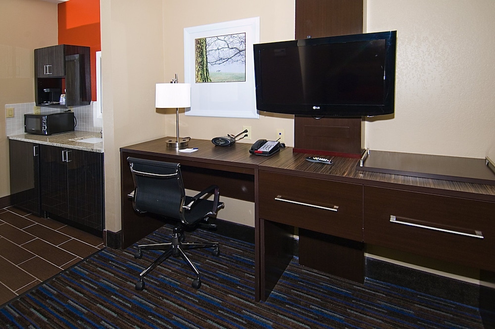 Suite, 2 Queen Beds - Photo 4
