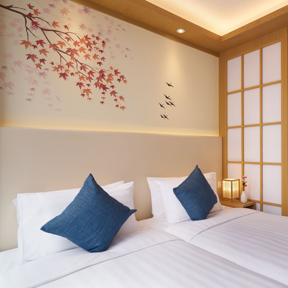 Superior Room (Run of House)- - Photo 1
