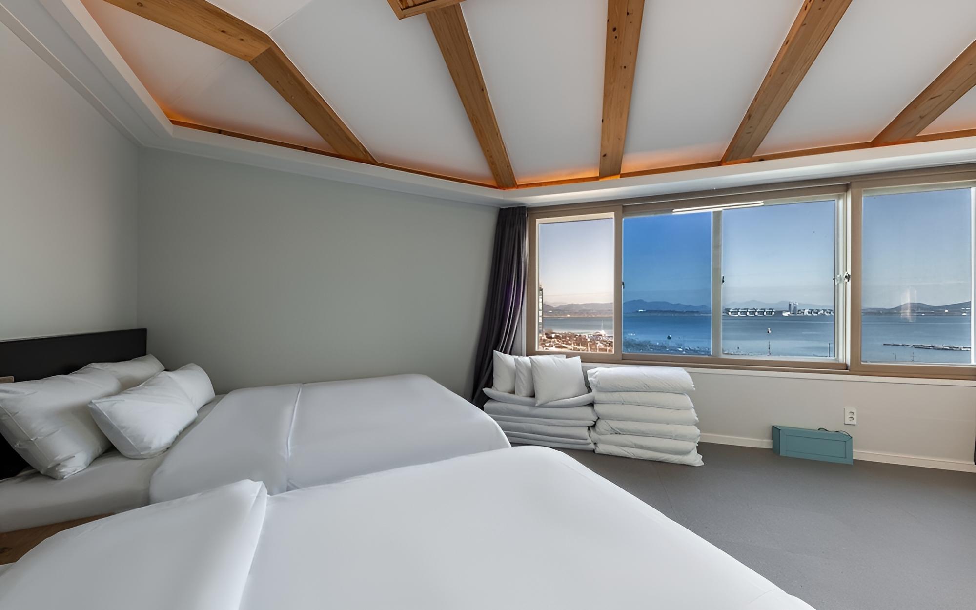 Room (Suite (inquiry about accommodation)) - Photo 2