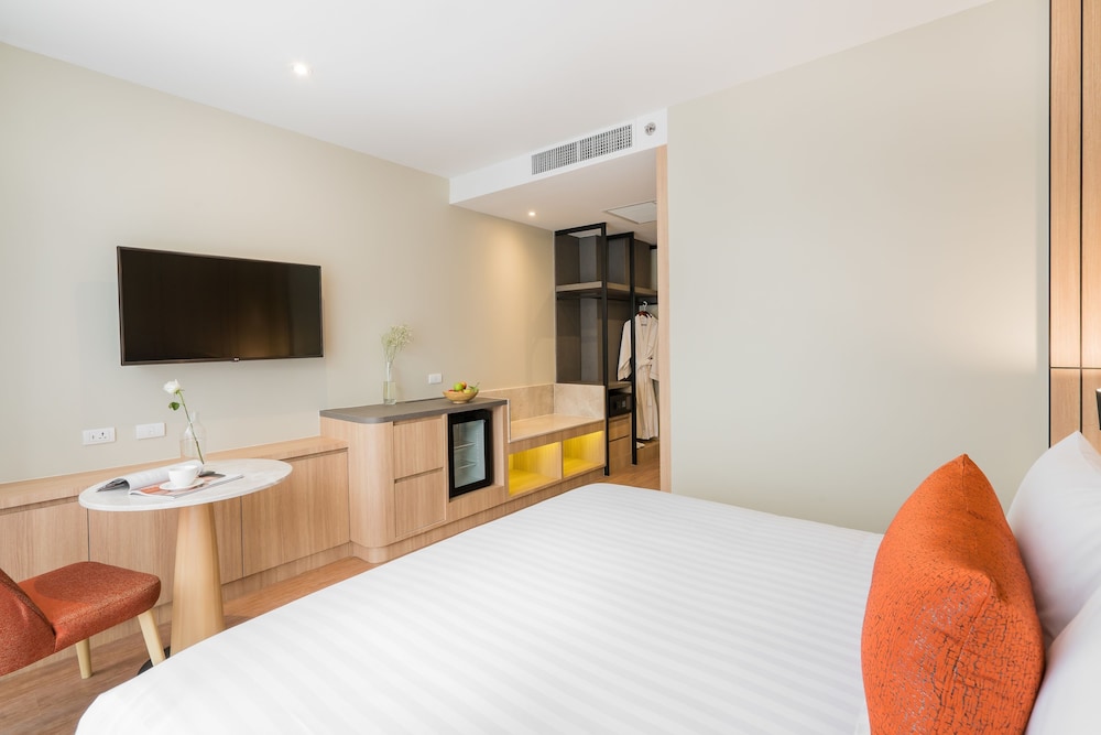 Deluxe King Room photo 3