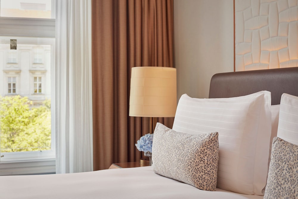 Premium Suite, 1 Bedroom thumbnail 6