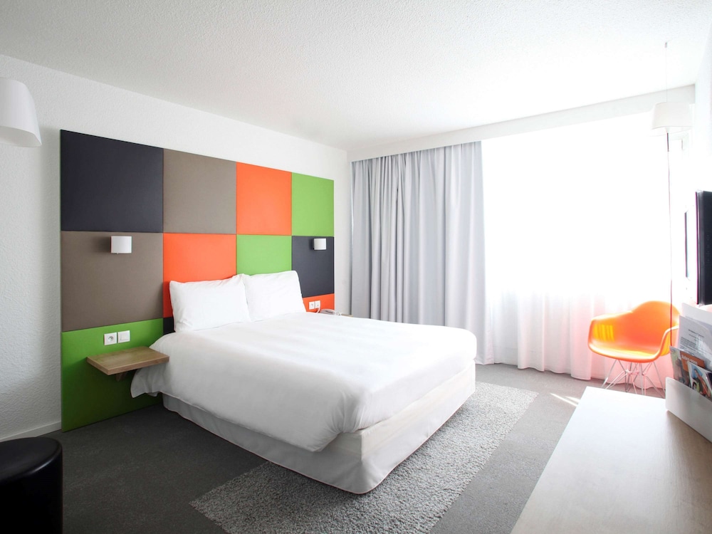 Standard Room, Multiple Beds (Standard) photo 2