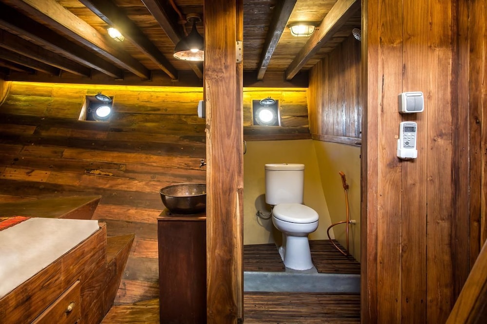 Flores Junior Suite photo 2