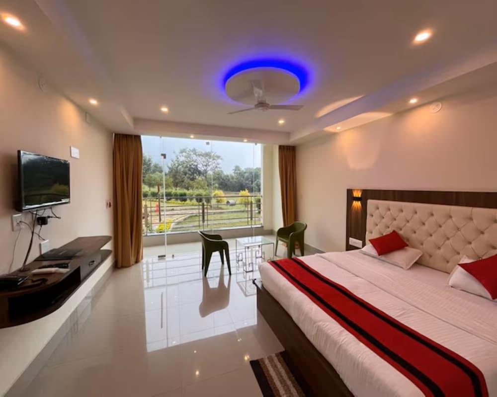 Deluxe Double Room, Hill View