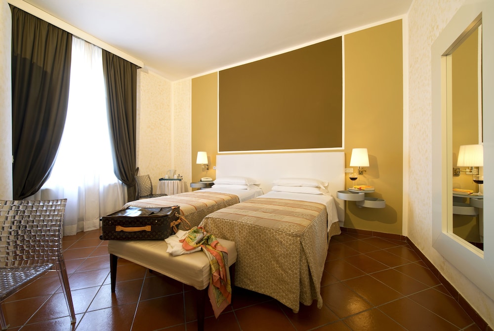Standard Triple Room, 1 Queen Bed