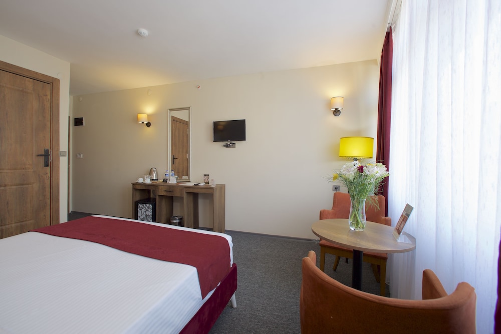 Standard Double Room photo 2