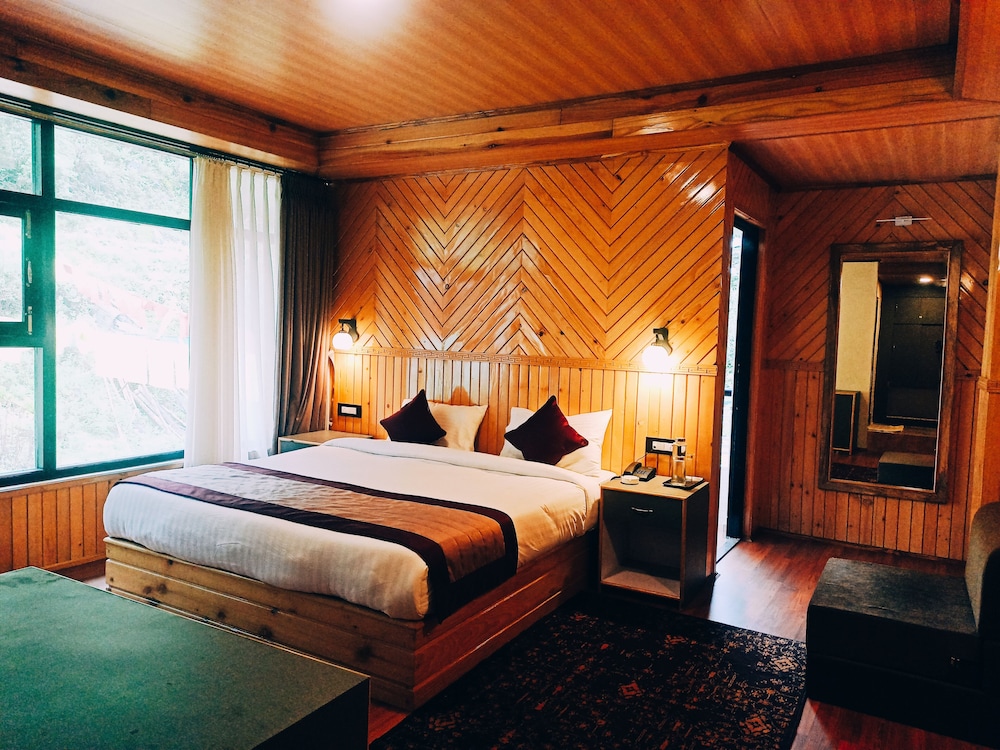 Premium Suite - Photo 1
