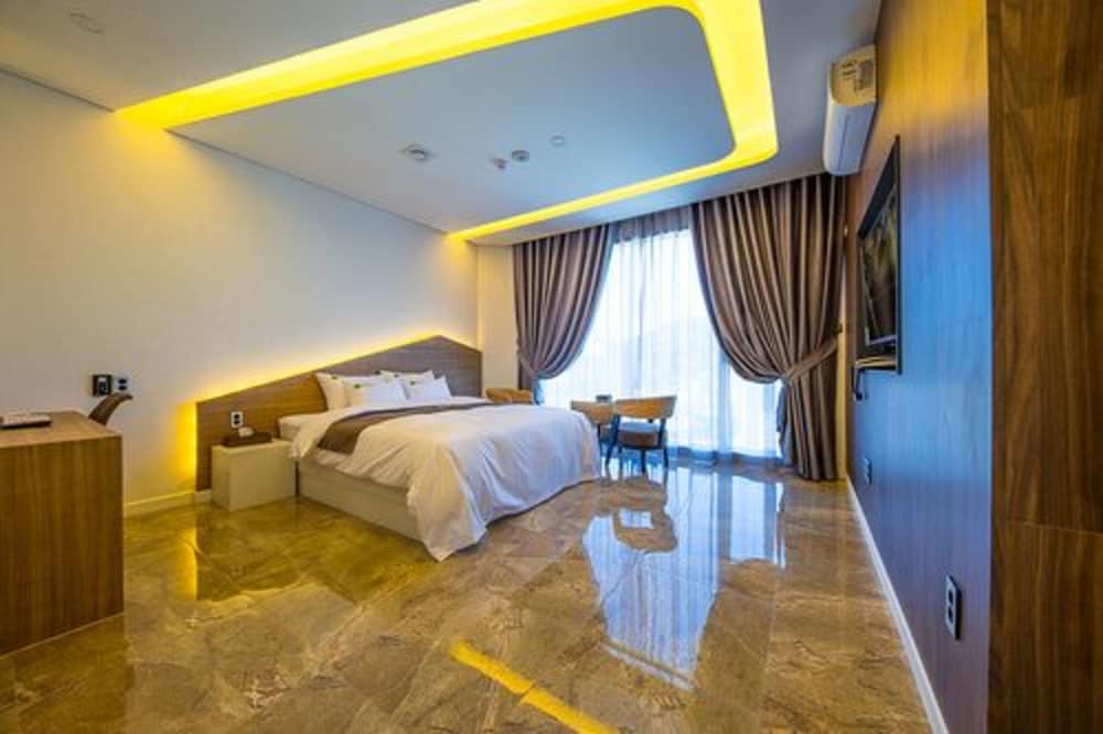Standard Room photo 3