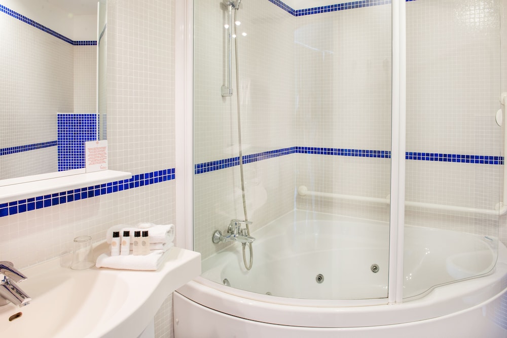 Classic Suite - Photo 14