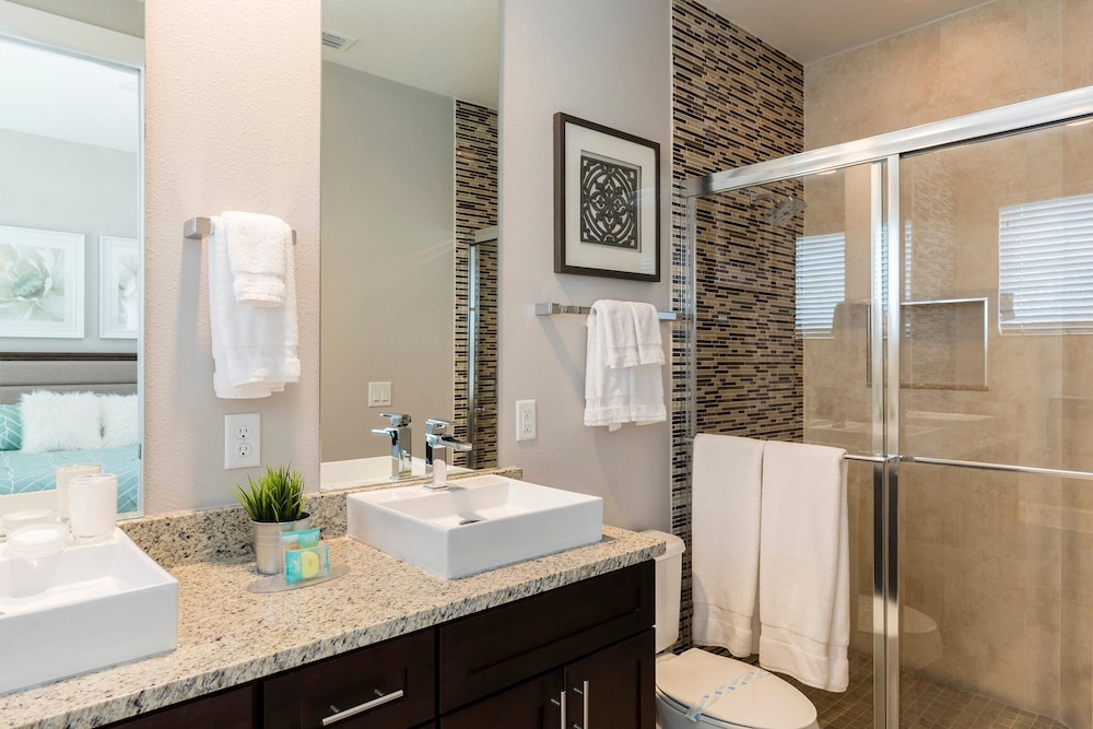 4 BR 4 BA Villa 5min Disney Family Getaway, Billede 19