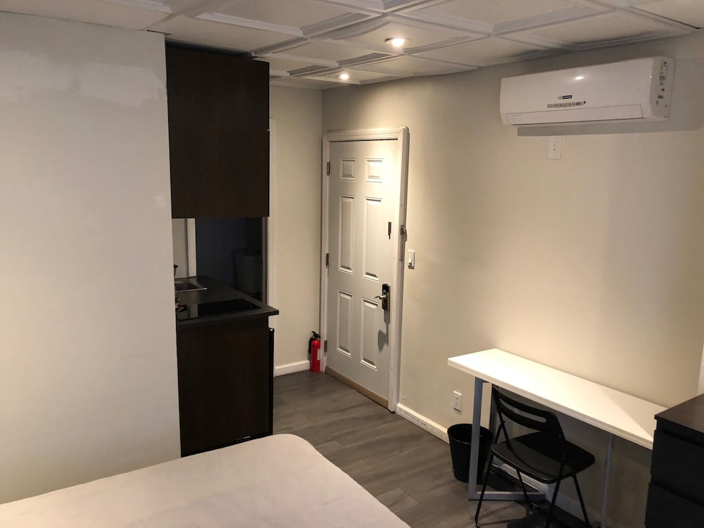 Standard Studio (Studio 204) photo 1