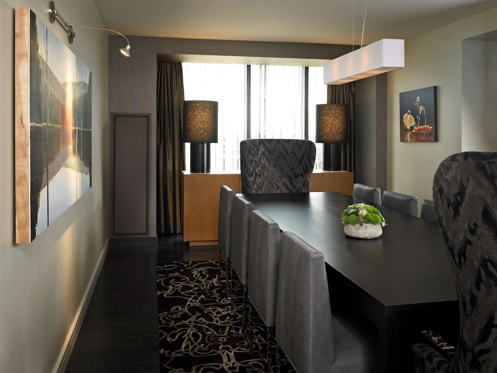 Vice Presidential Suite photo 3