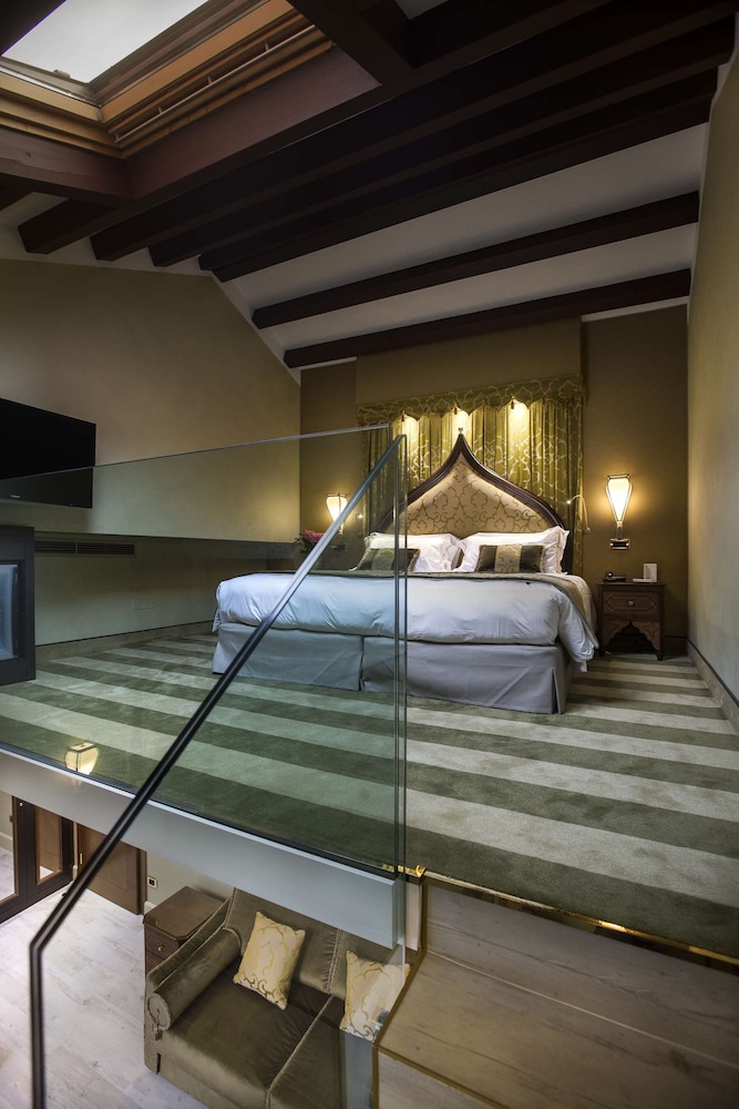 Family Suite thumbnail 6