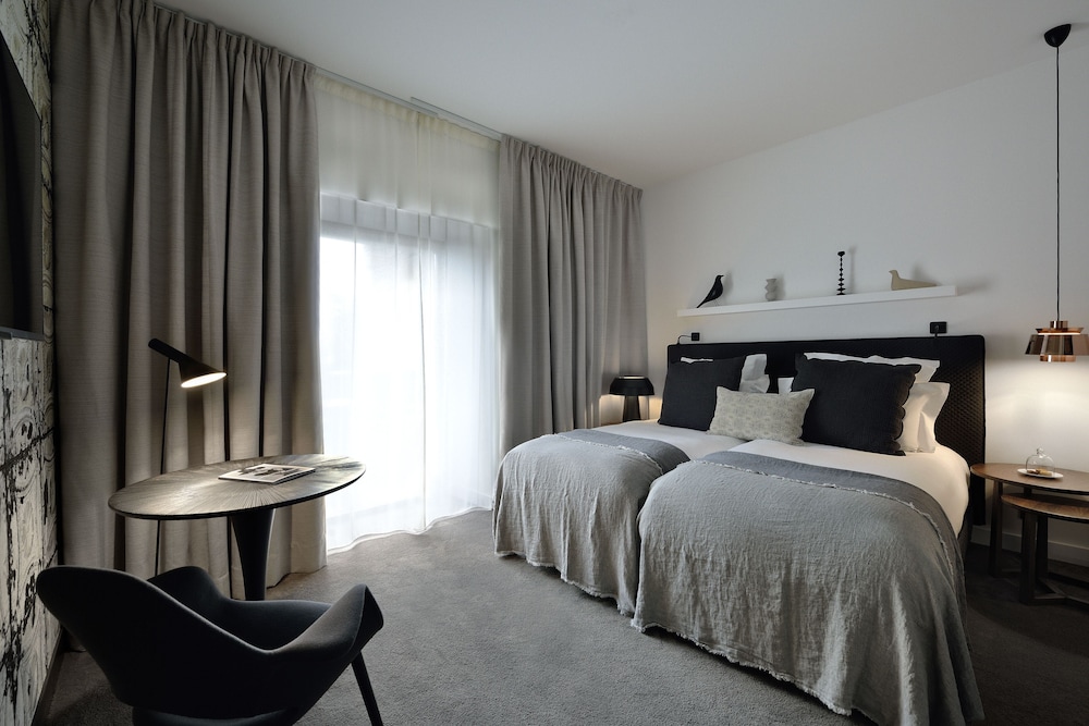 Chambre Supérieure, 1 grand lit, patio