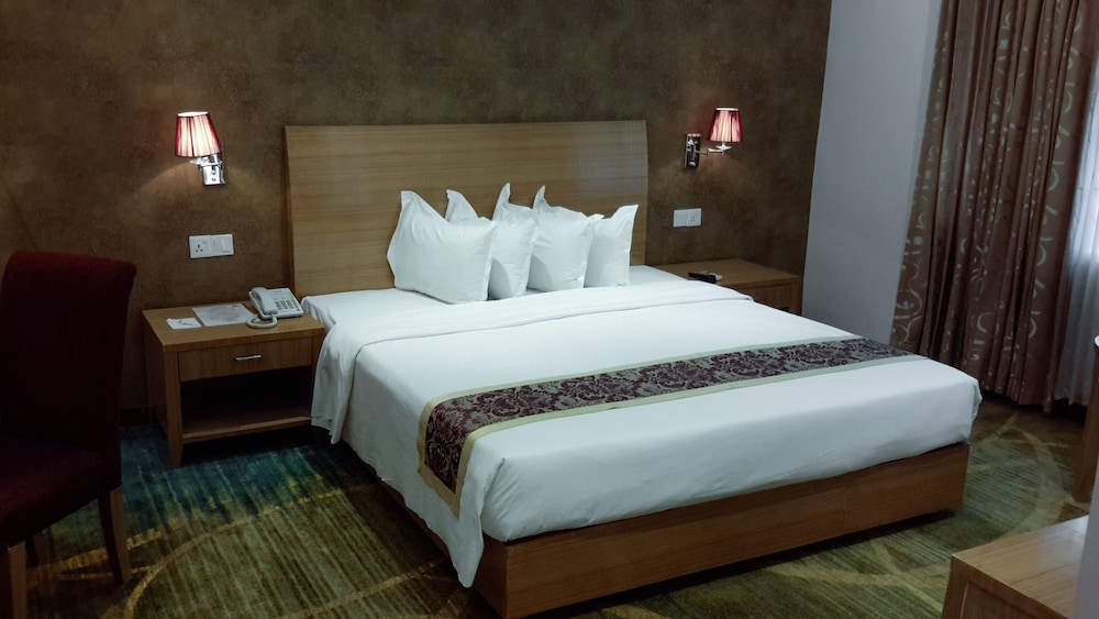 Premium Double or Twin Room, 1 Queen Bed, Bathtub photo 3