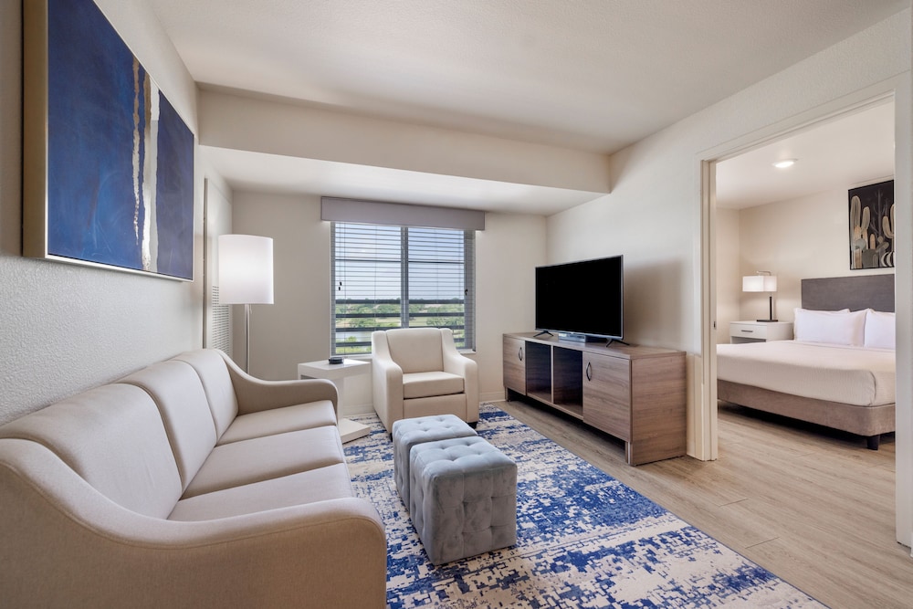 Suite, 1 Bedroom photo 1
