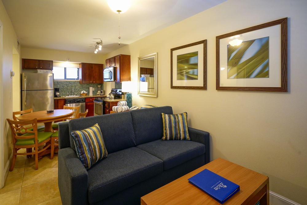 Standard Room, 1 Bedroom, Kitchen, Pool View
