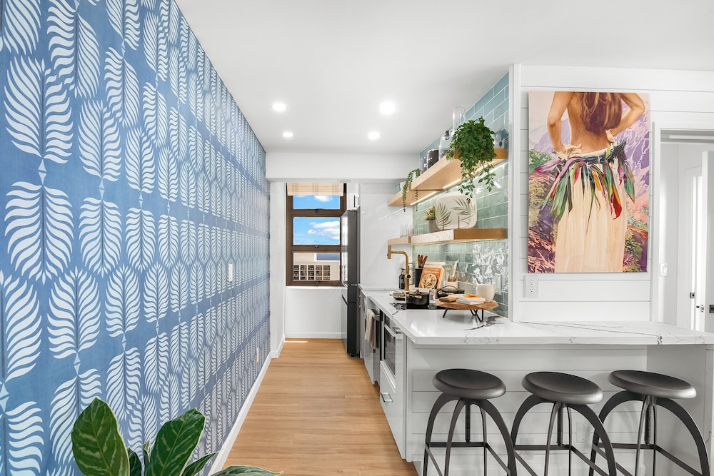 Premium Remodeled Condo with Ocean View and Parking: Premium Condo, 1 Bedroom, Air conditioning, Ocean View (0163) photo