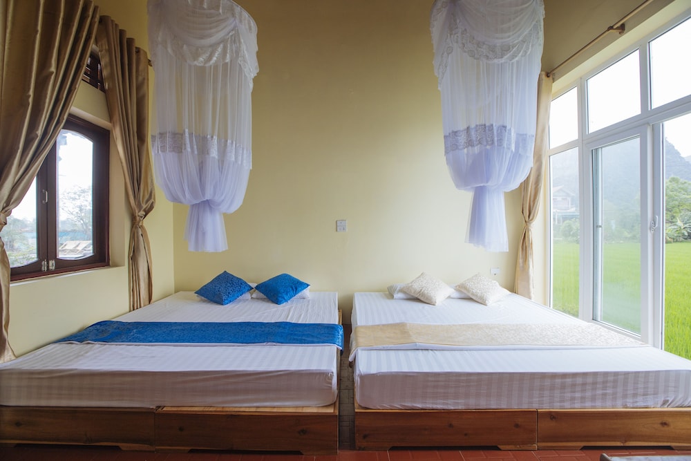 Deluxe Quadruple Room, Mountain View photo 2