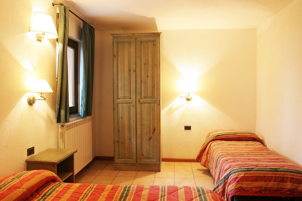 Classic Apartment, 1 Bedroom - Photo 2