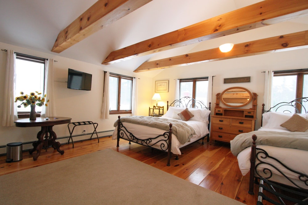 Saco Suite with refrigerator photo 2