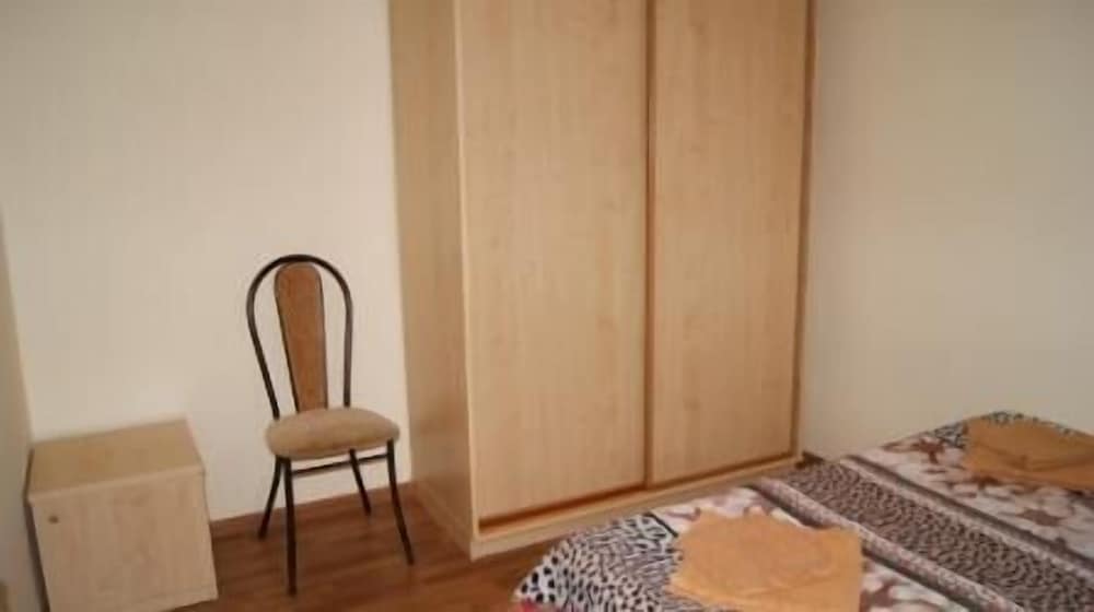 Family Room, 1 Bedroom photo 3