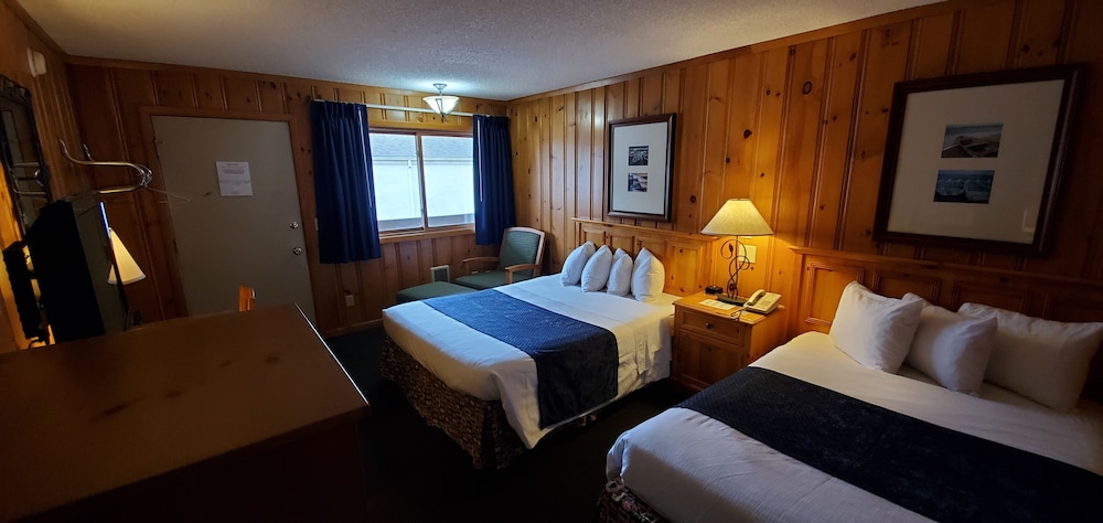 Superior Room, Multiple Beds photo 2