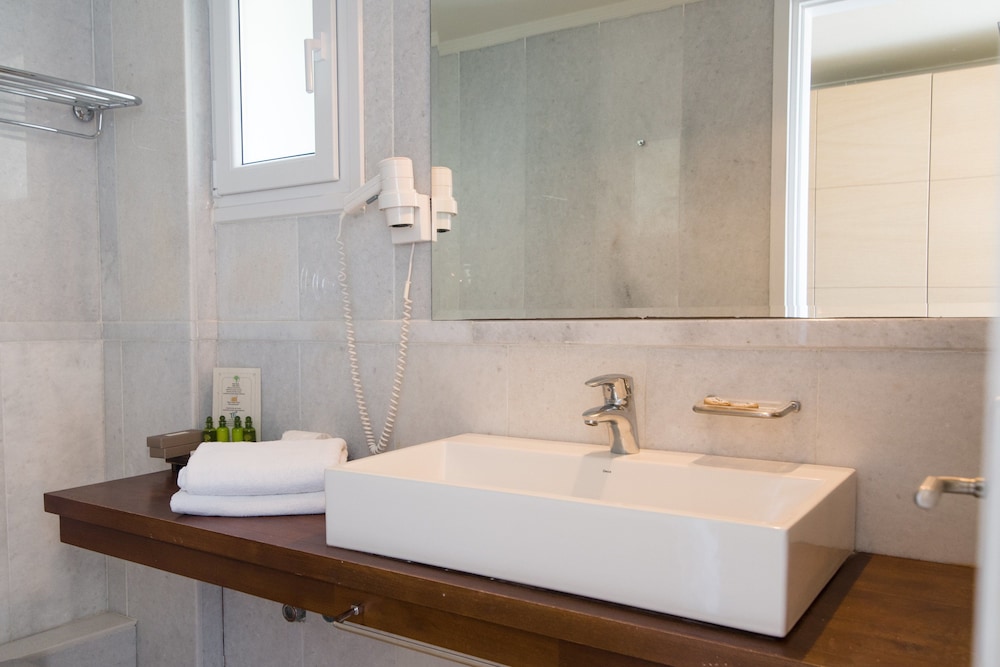 Standard Room - Photo 6