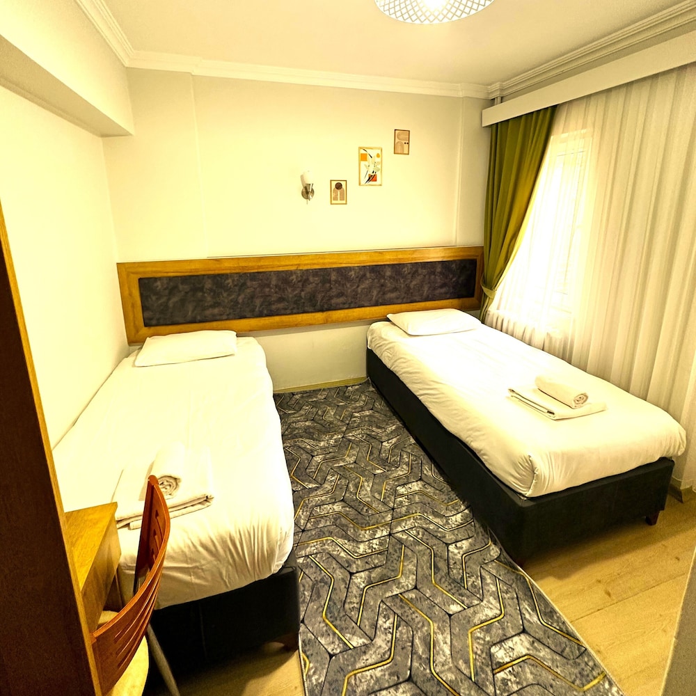 Standard Twin Room photo 2