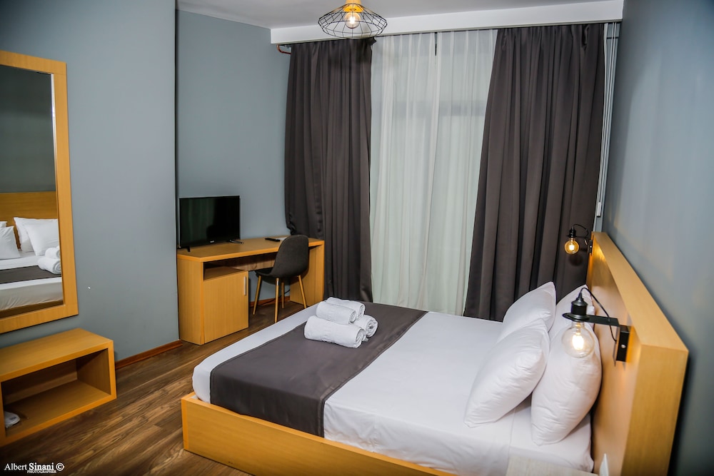 Standard Double Room, Balcony, Courtyard View photo 3