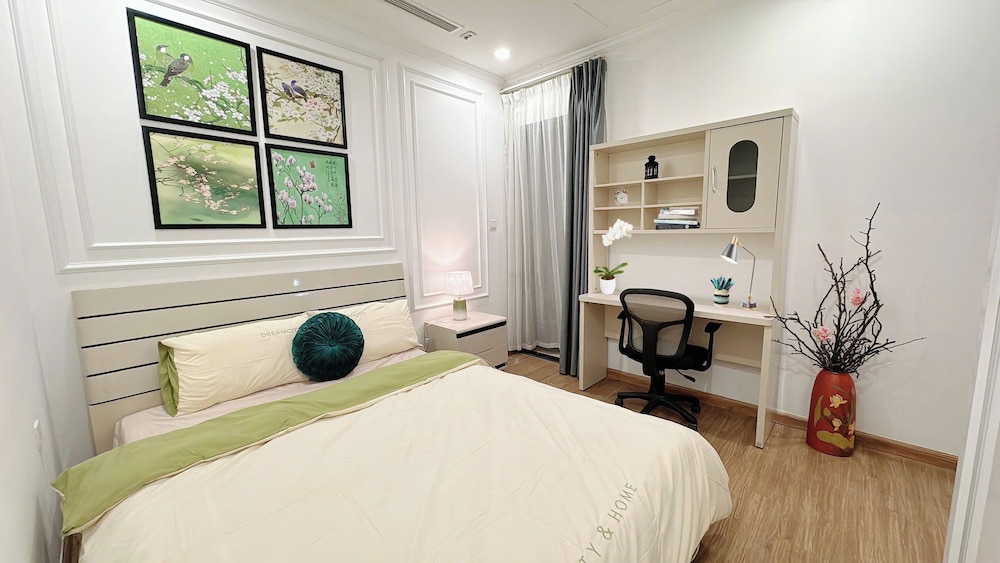 Premium Apartment, 3 Bedrooms, Balcony, City View photo 1