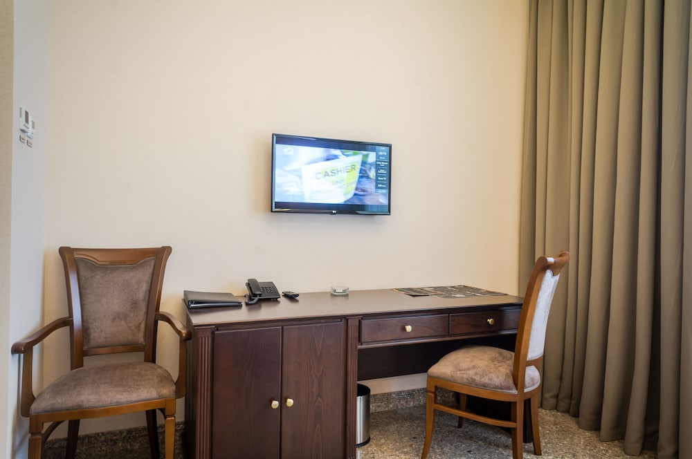 Standard Twin Room - Photo 2