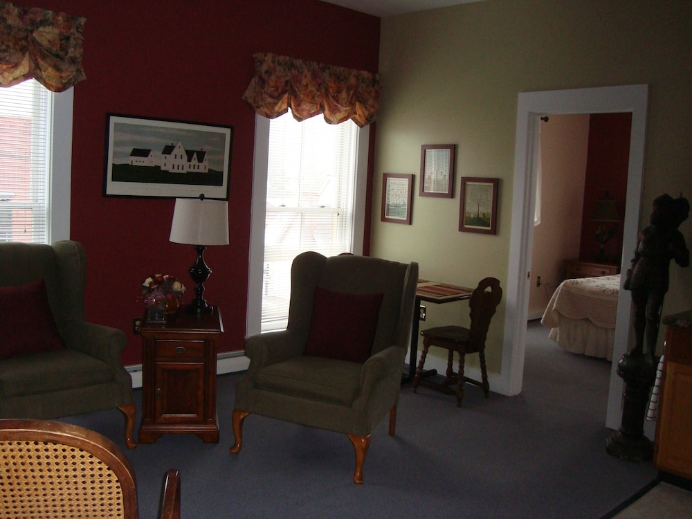 Bartlett Falls Suite photo 2