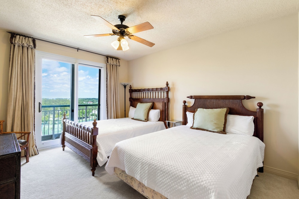 Family Condo, 3 Bedrooms, Beach View, Beachfront photo 3