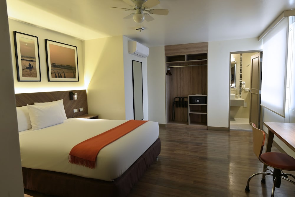 Traditional Room, 1 Queen Bed photo 2