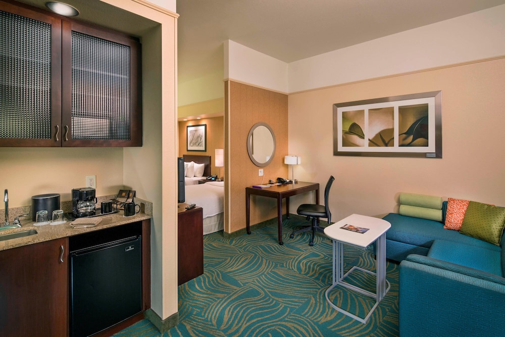 Suite, 2 Double Beds - Photo 2