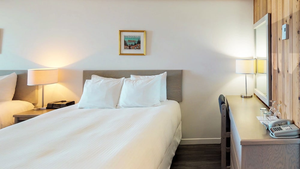 Room, 2 Queen Beds, View (Bonaventure Island (Regular Room) photo 2