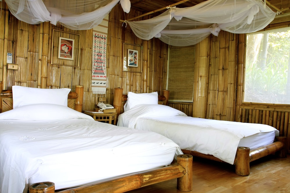 Cottage (Bamboo) - Photo 2