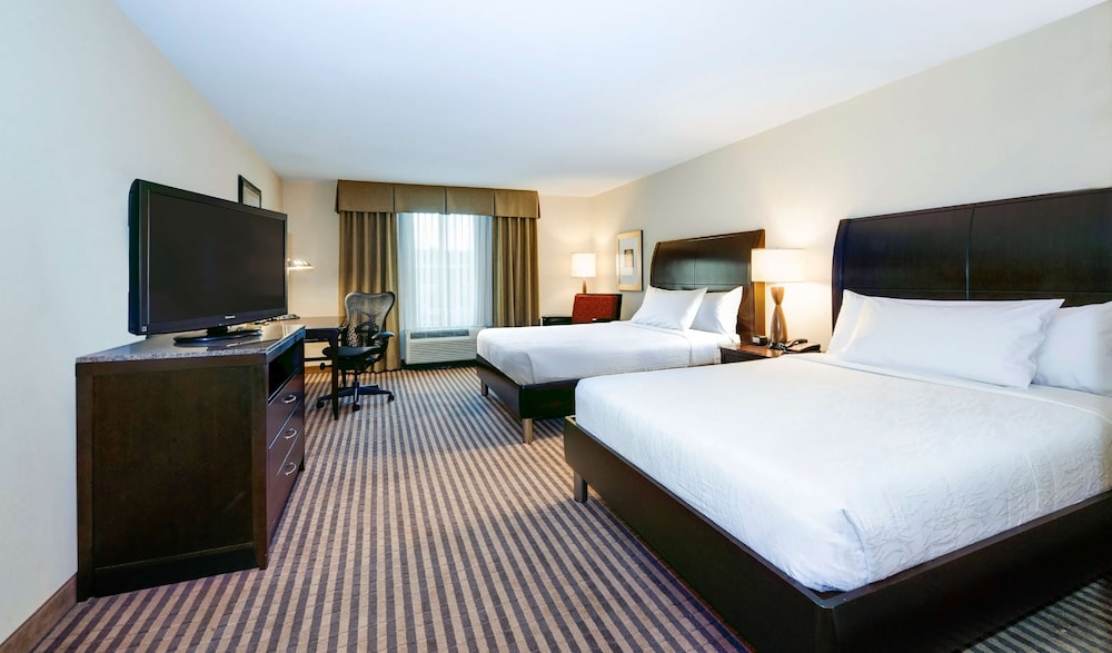 Premium Room, 2 Queen Beds (In-Room Drinks-Snacks) photo 2