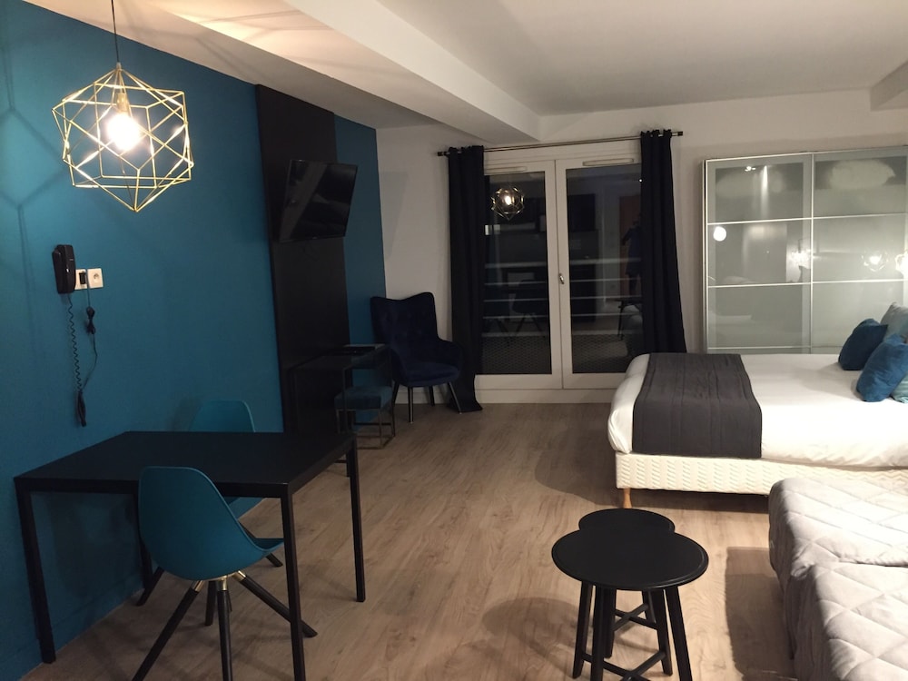 Family Studio - Photo 4