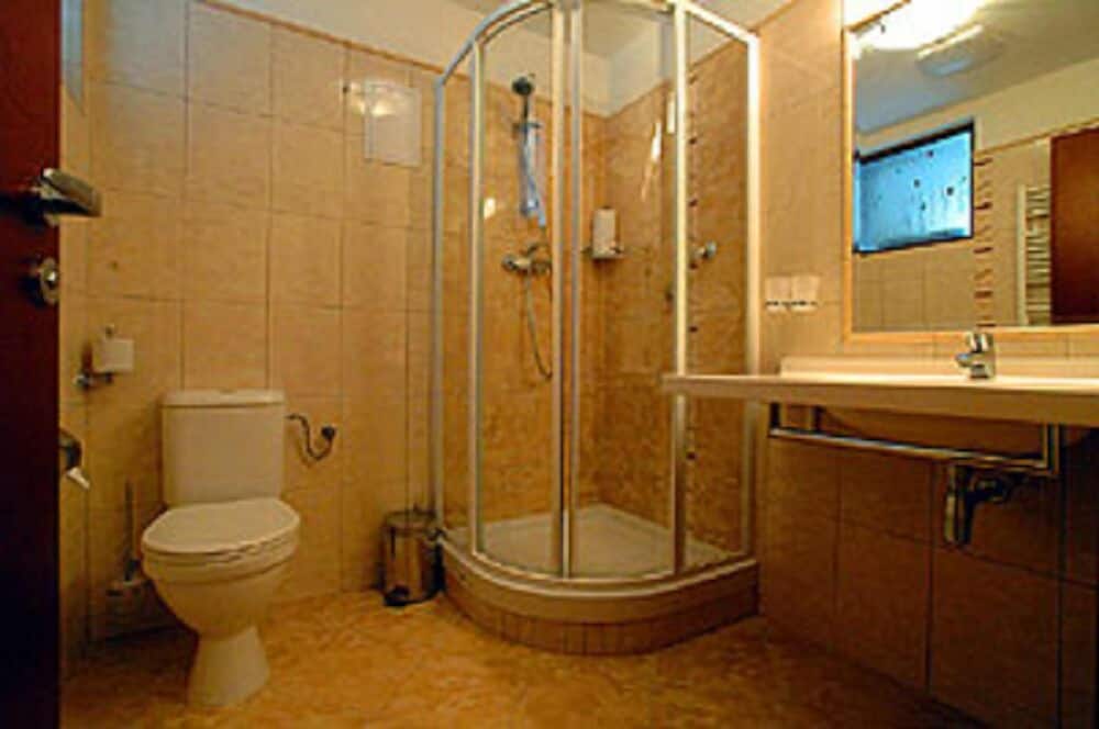 Double Room - Photo 15