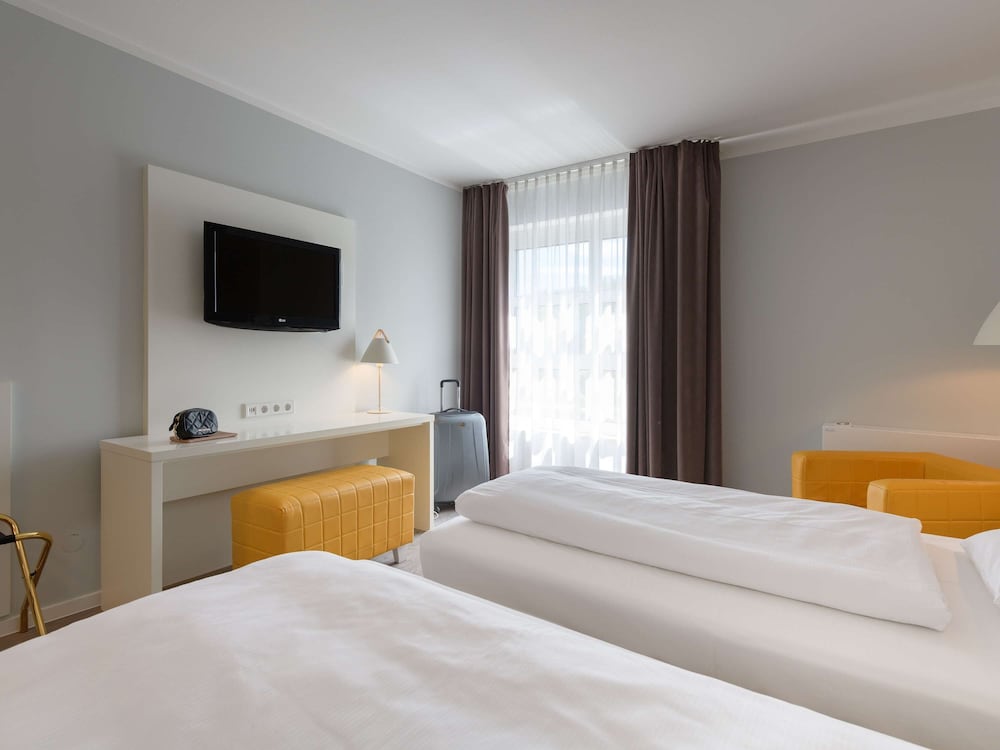 Standard Twin Room, 2 Twin Beds - Photo 2
