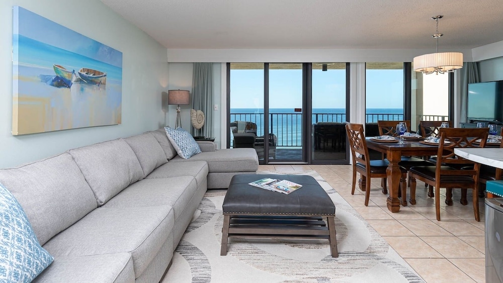Condo, 3 Bedrooms