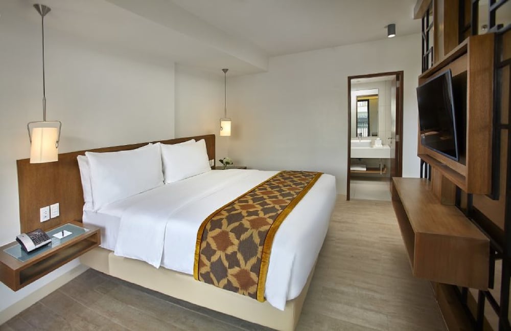 Junior Suite Room Only - Photo 2