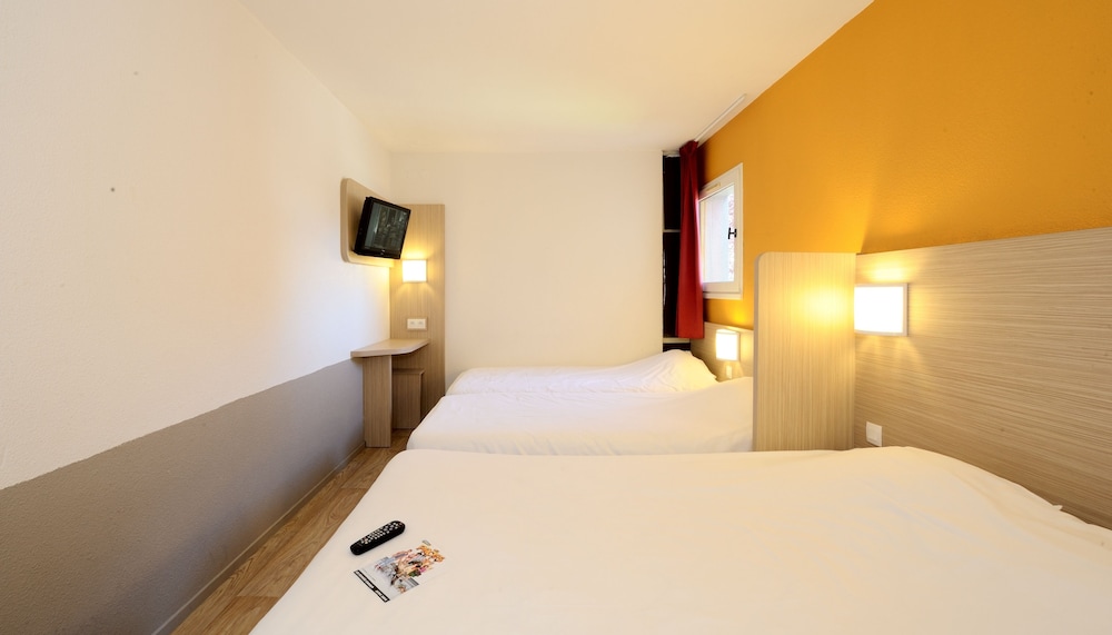 Quadruple Room - Photo 8